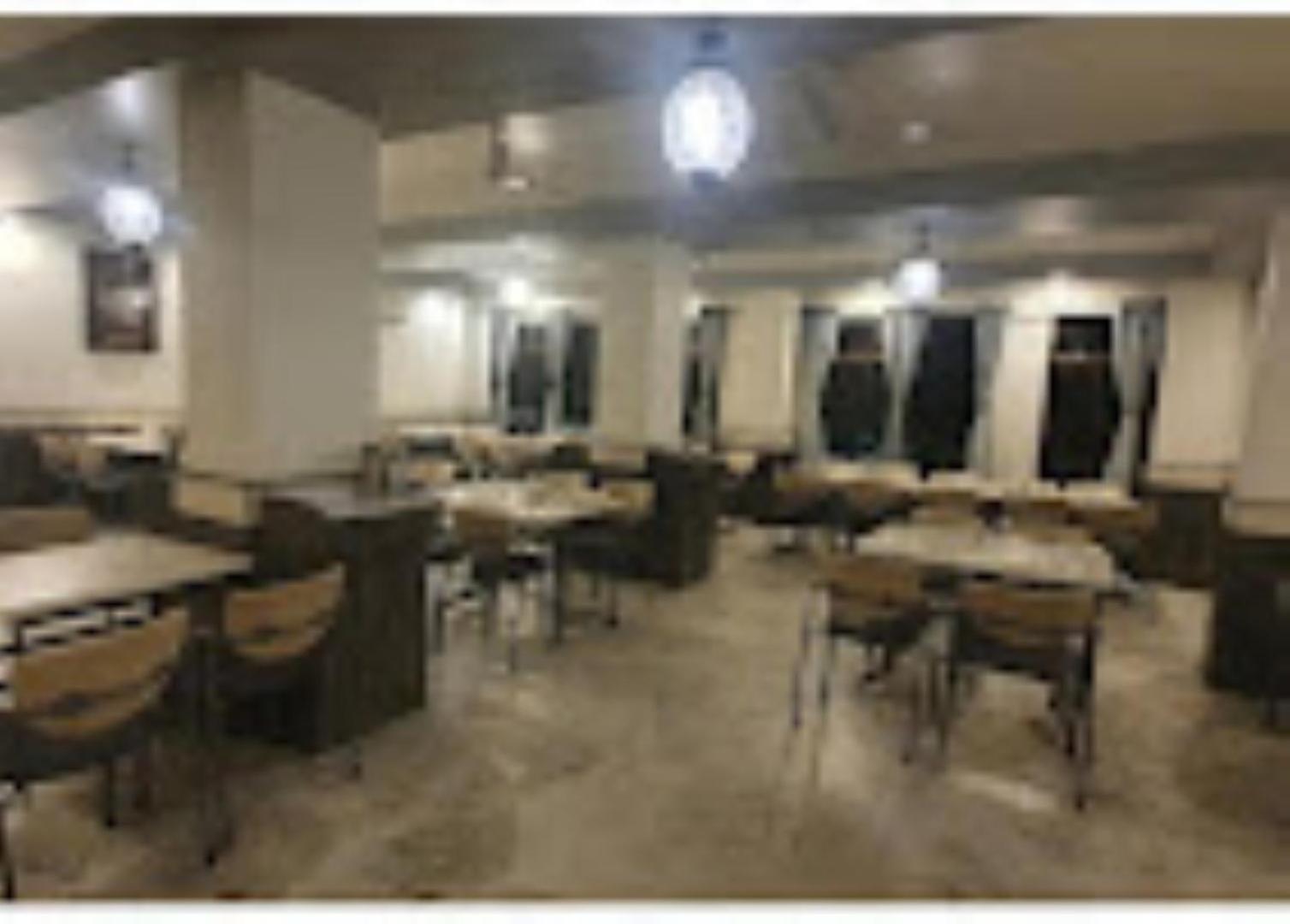 Hotel Pritam Palace , Dhule Extérieur photo