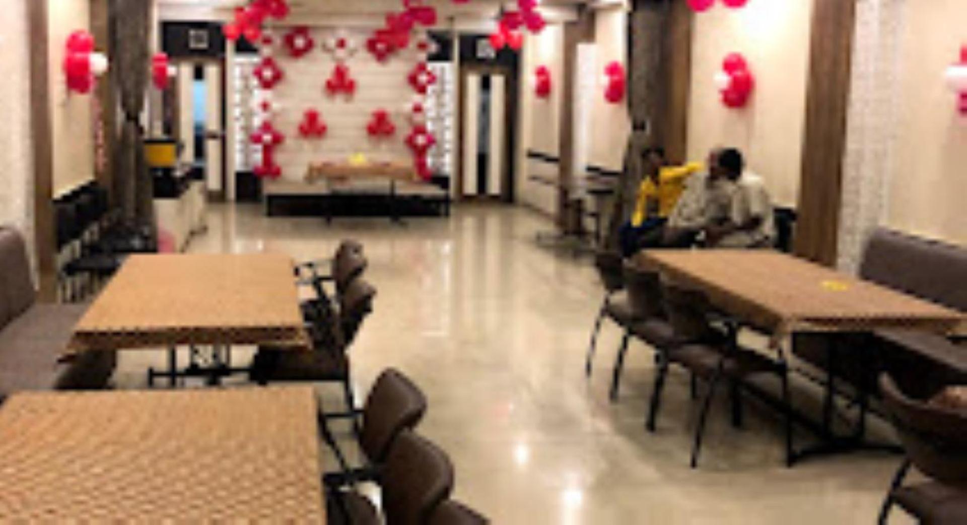 Hotel Pritam Palace , Dhule Extérieur photo
